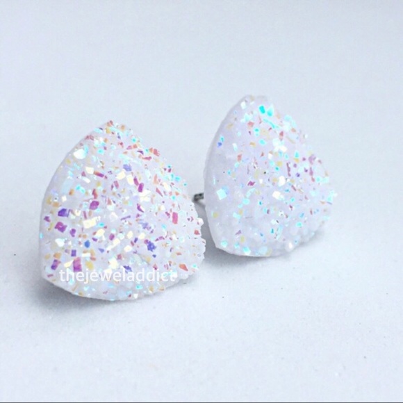 3 for 15🎀lg Opal white faux Druzy triangle studs - Picture 3 of 5